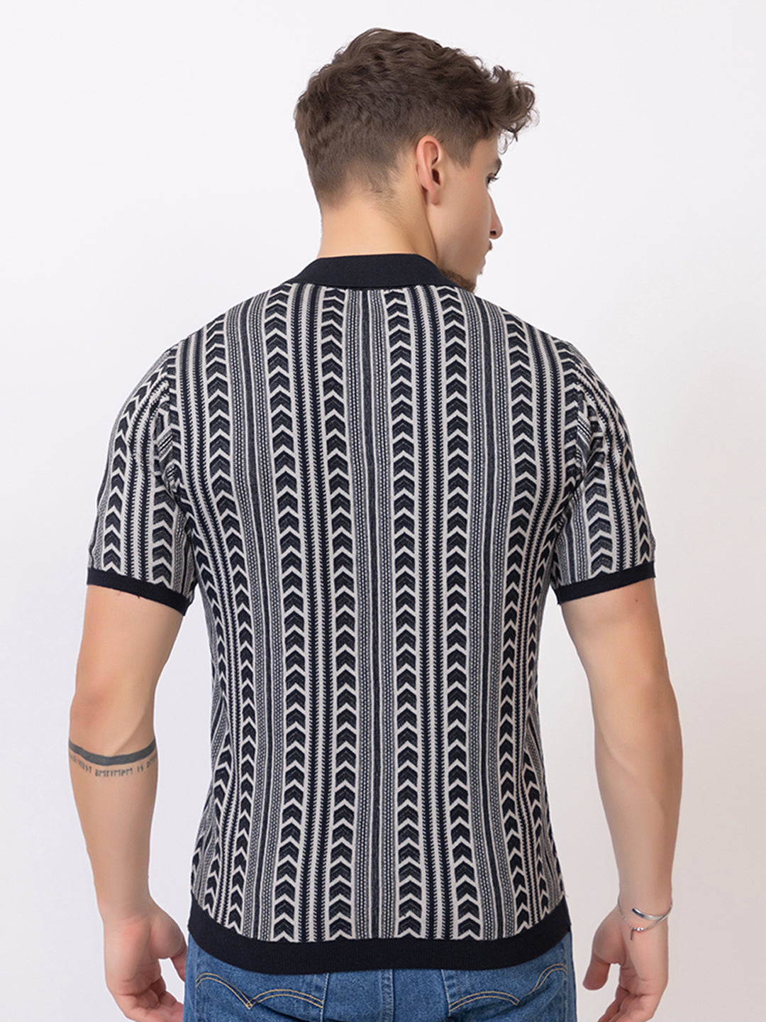 FINE COTTON FLAT KNIT ARROW JAQUARD