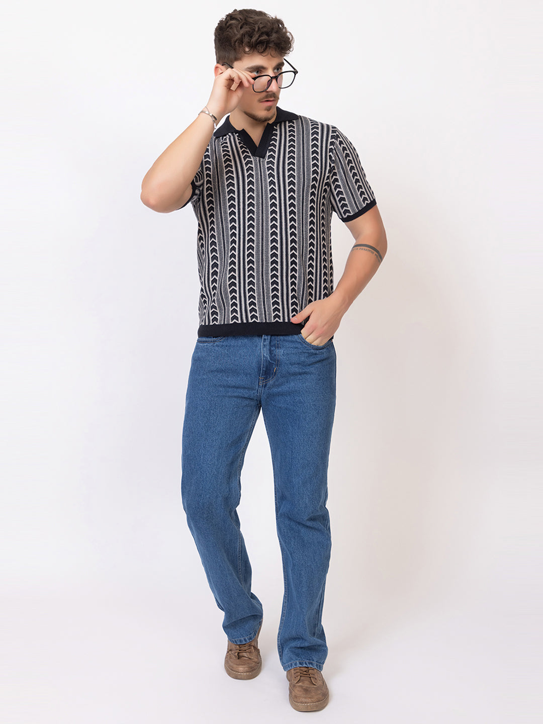 FINE COTTON FLAT KNIT ARROW JAQUARD