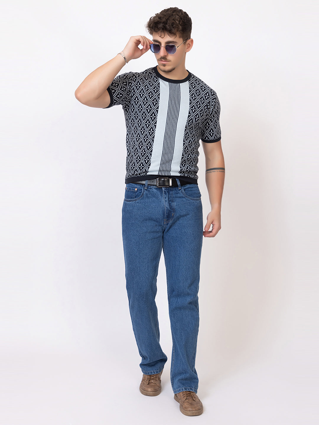 ROUND NECK CENTER STRIPES JAQUARD