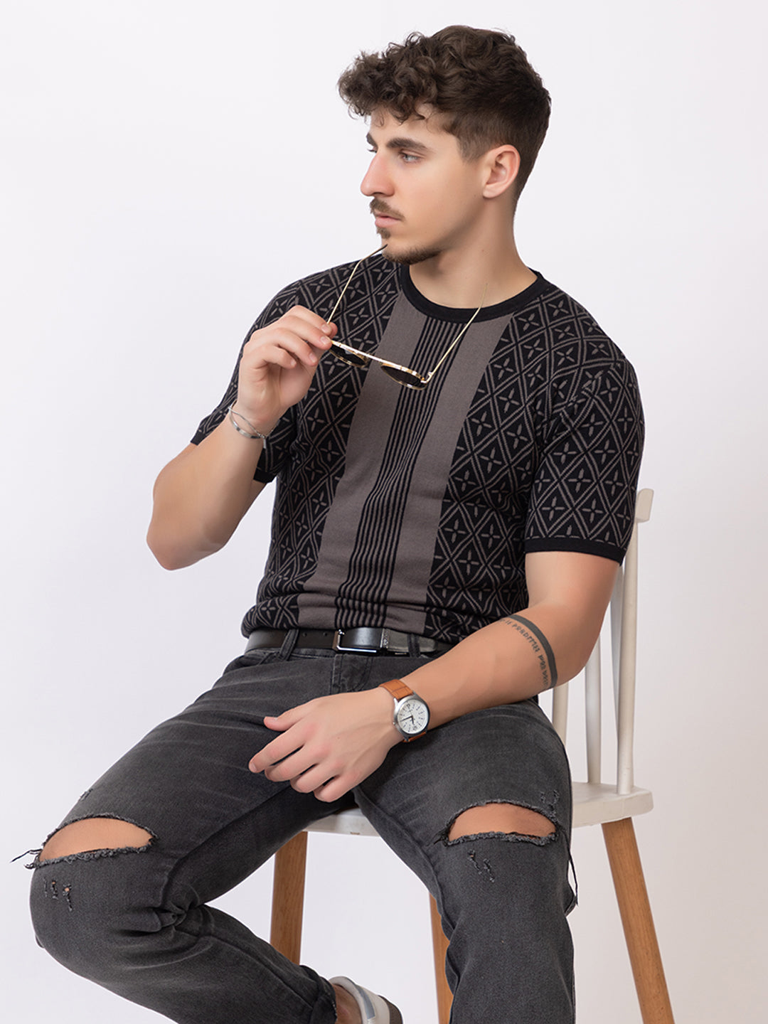 ROUND NECK CENTER STRIPES JAQUARD