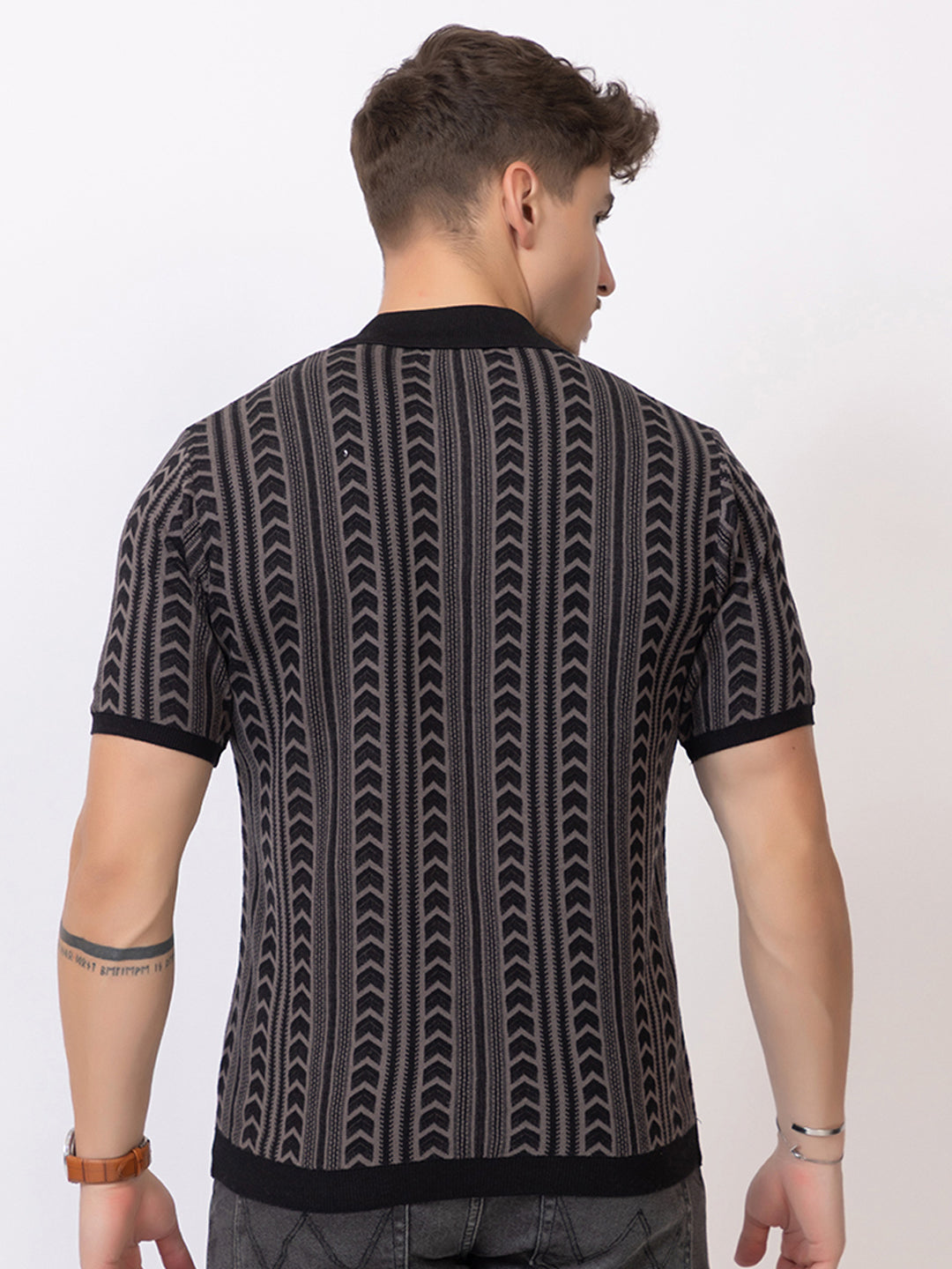FINE COTTON FLAT KNIT ARROW JAQUARD