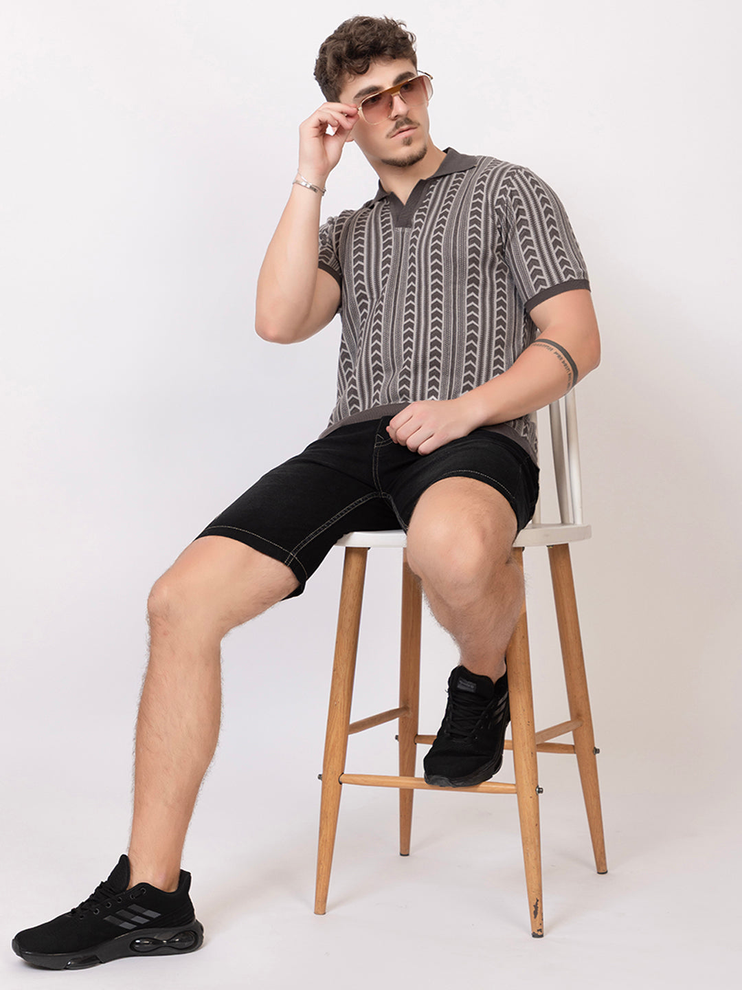 FINE COTTON FLAT KNIT ARROW JAQUARD