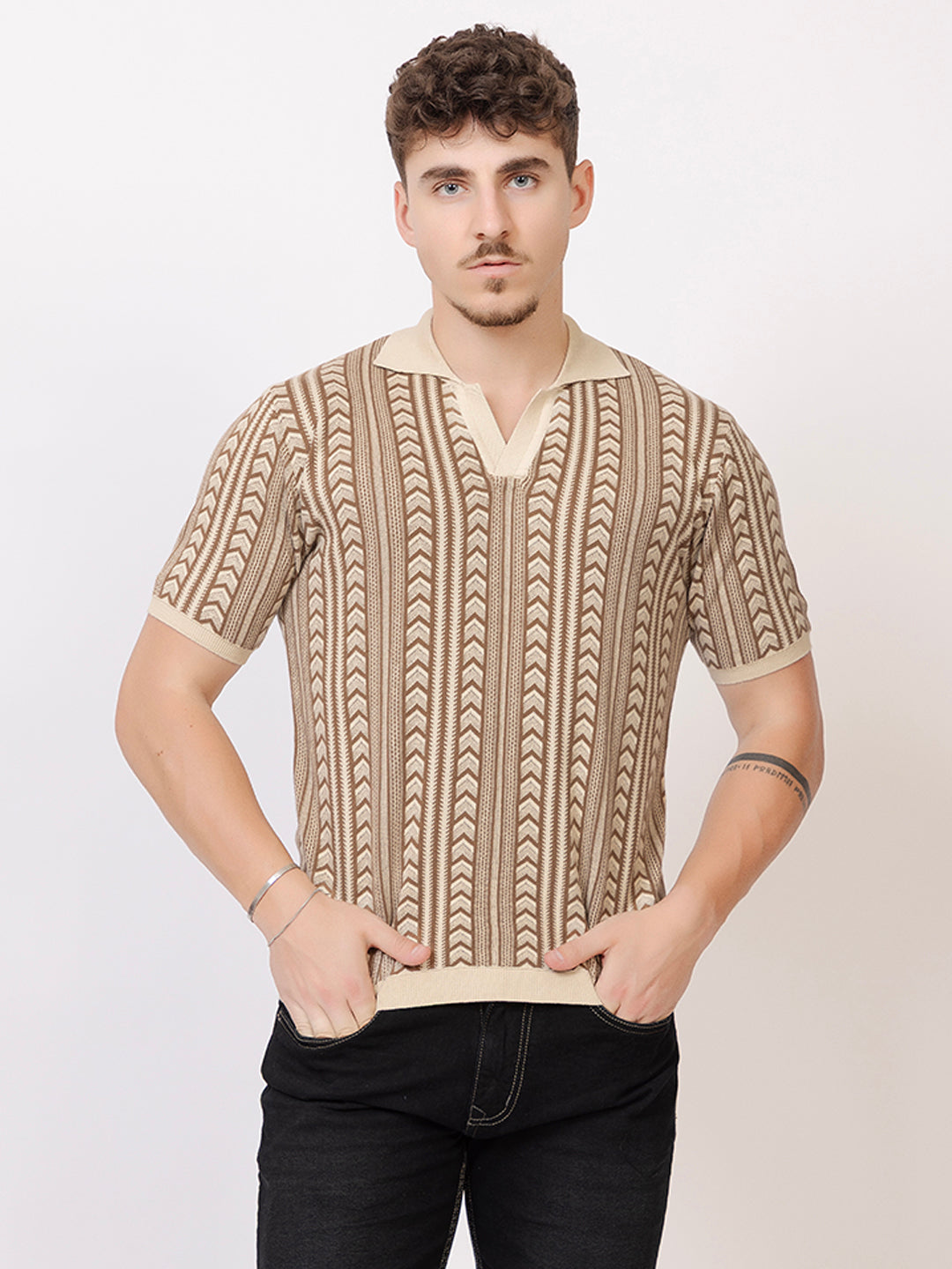 FINE COTTON FLAT KNIT ARROW JAQUARD