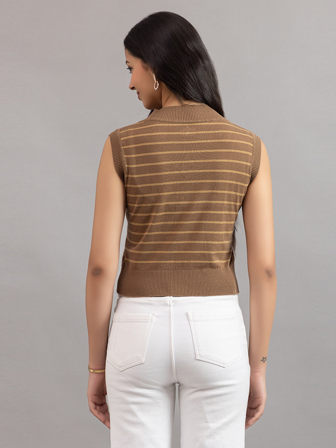 AEDENBURG V NECK TOP