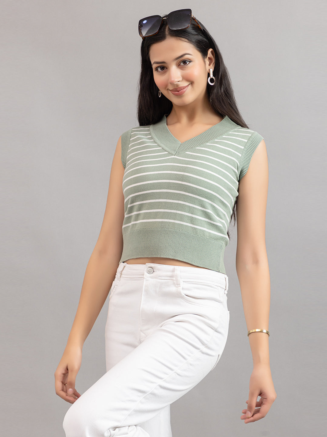 AEDENBURG V NECK TOP
