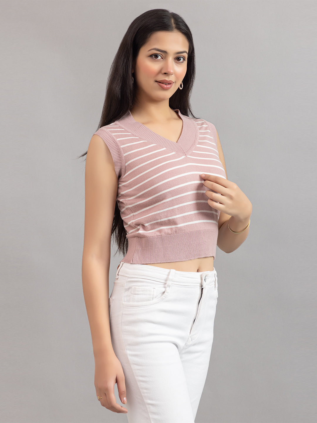AEDENBURG V NECK TOP