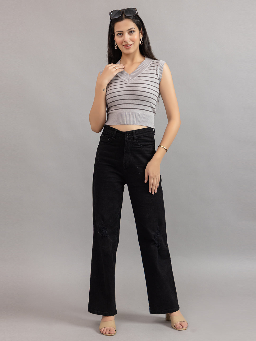 AEDENBURG V NECK TOP