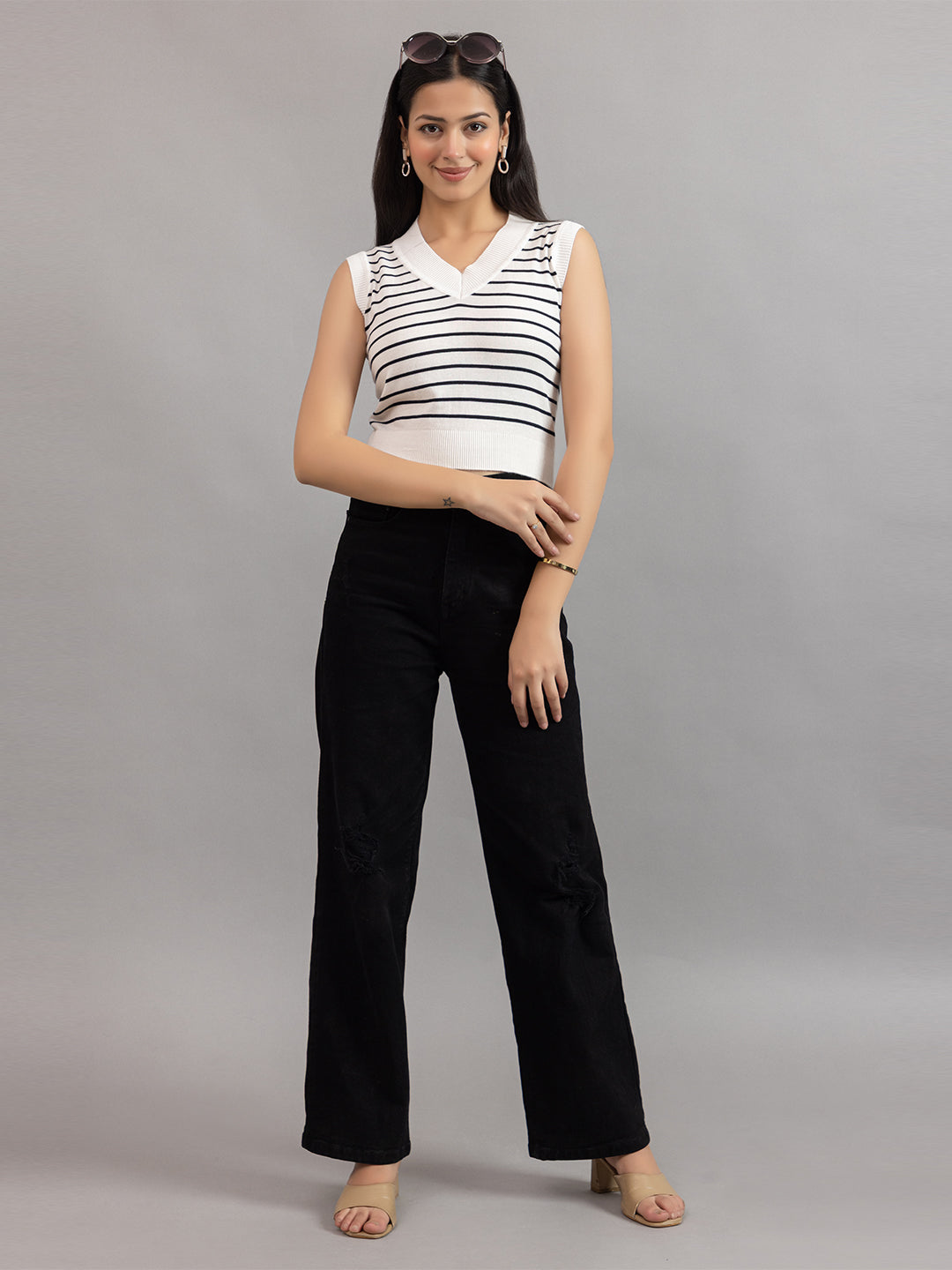 AEDENBURG V NECK TOP