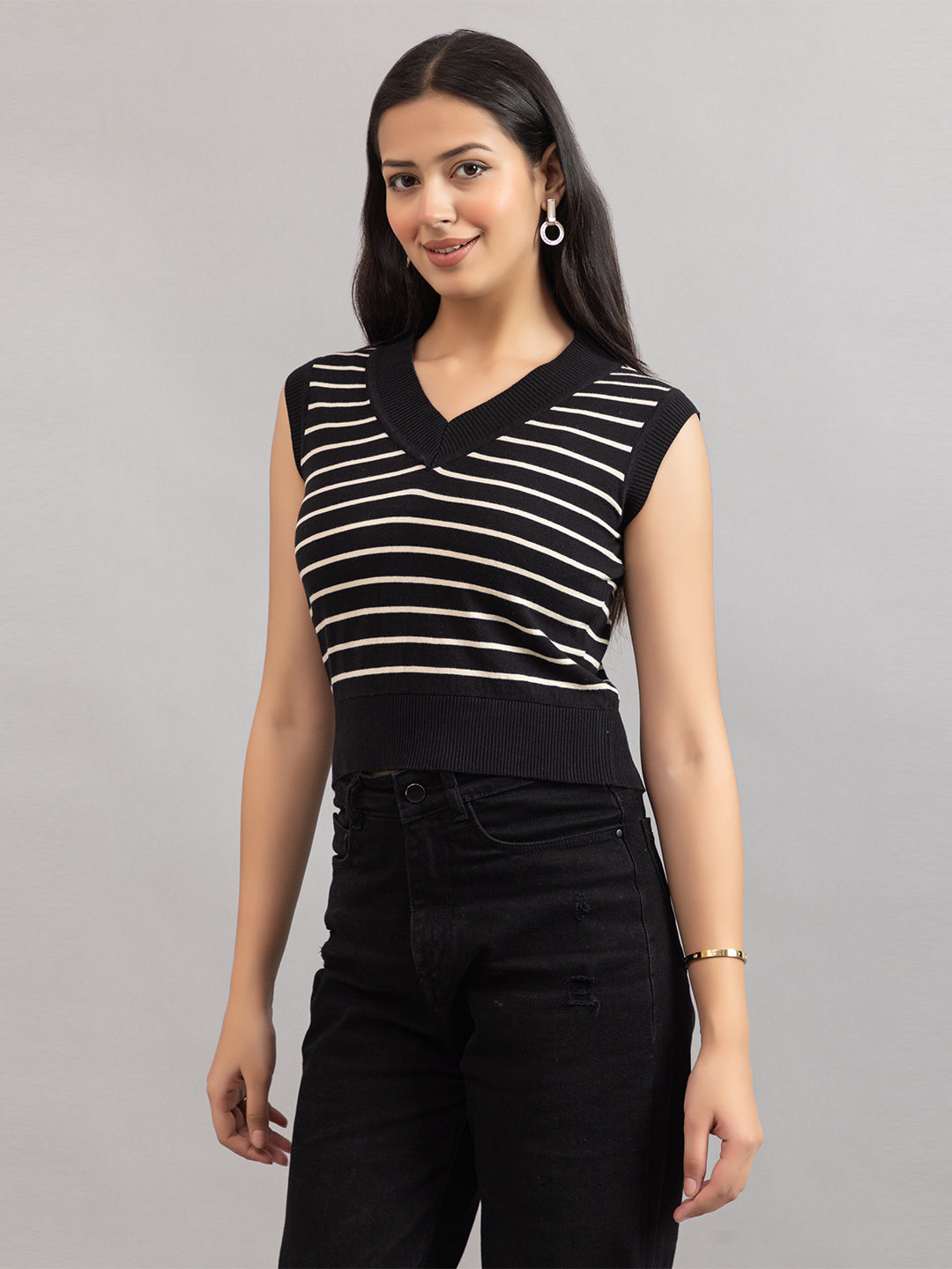 AEDENBURG V NECK TOP