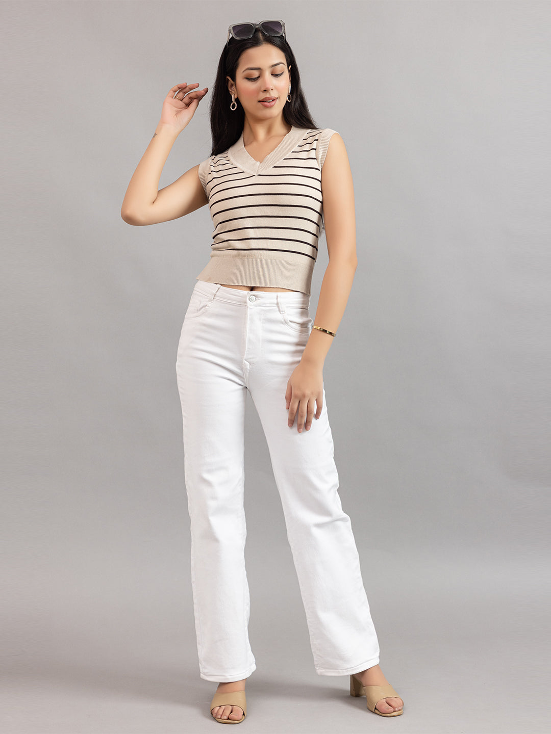 AEDENBURG V NECK TOP