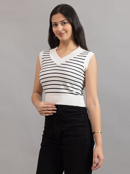 AEDENBURG V NECK TOP